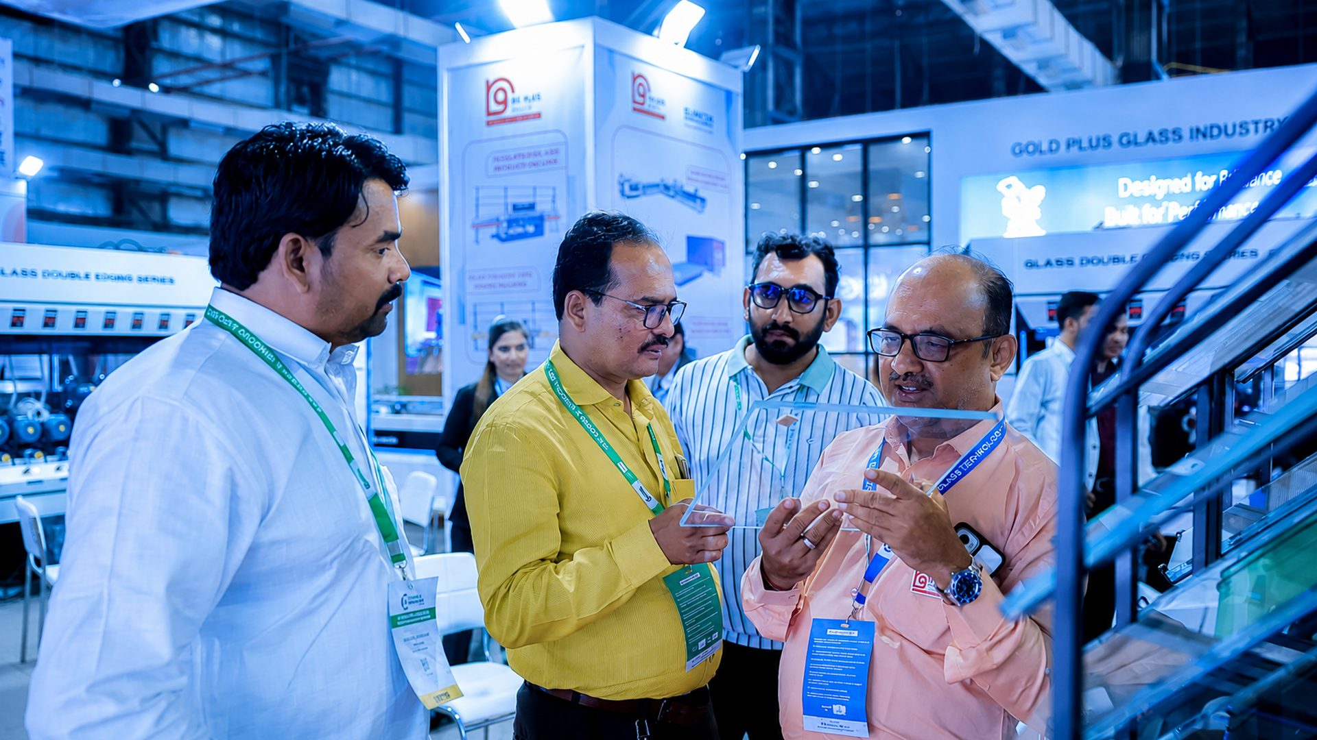 Show floor at Zak Glass Technology Expo